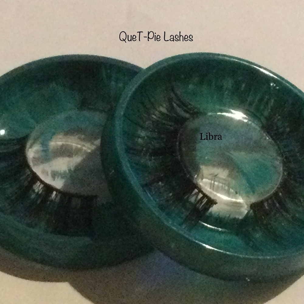 Que T Pie Lashes (Libra)